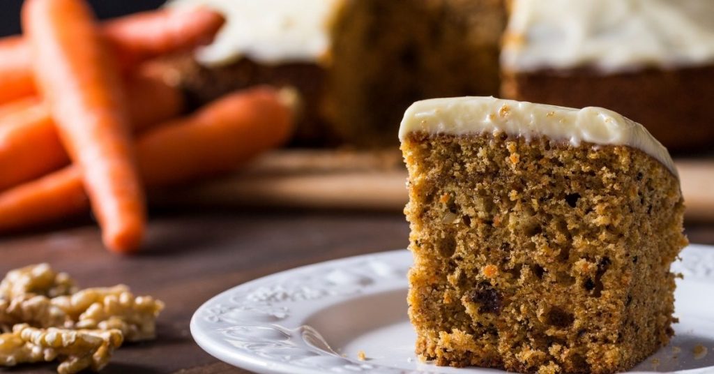 what does carrot cake taste like