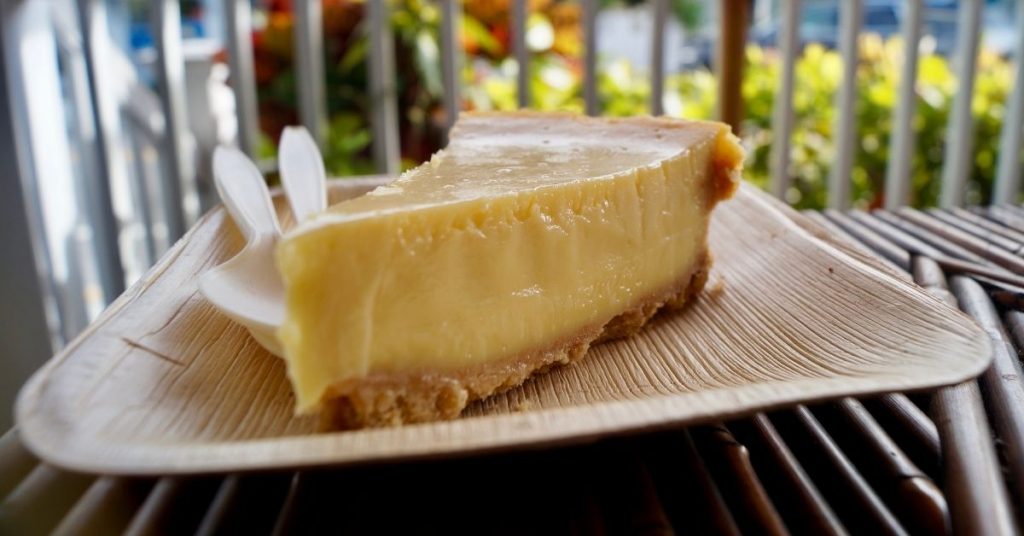 what does key lime pie taste like