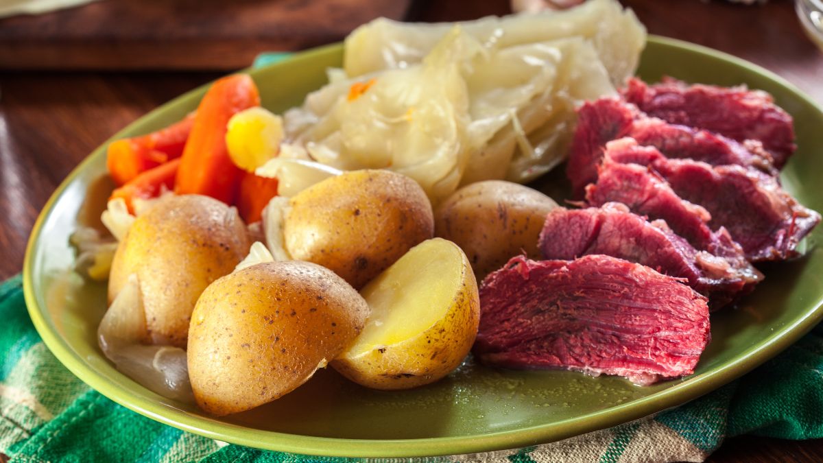 what to do with leftover corned beef and cabbage